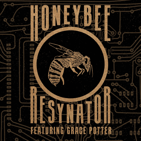 TheSoCalSound's tweet photo. Today's @NicHarcourt Morning Show with @Jet_Ontheair 
8:15 &amp; 10:15am #FreshSqueezedTrackoftheDay - .@tompetty's “Honey Bee” by .@resynator &amp; .@gracepotter

Get our App! https://t.co/lkejN8BfS9

https://t.co/6g586nXkBZ
#NicHarcourtMorningShowwithJet #FSTOTD #resynator #gracepotter https://t.co/JCcGSgYsxd
