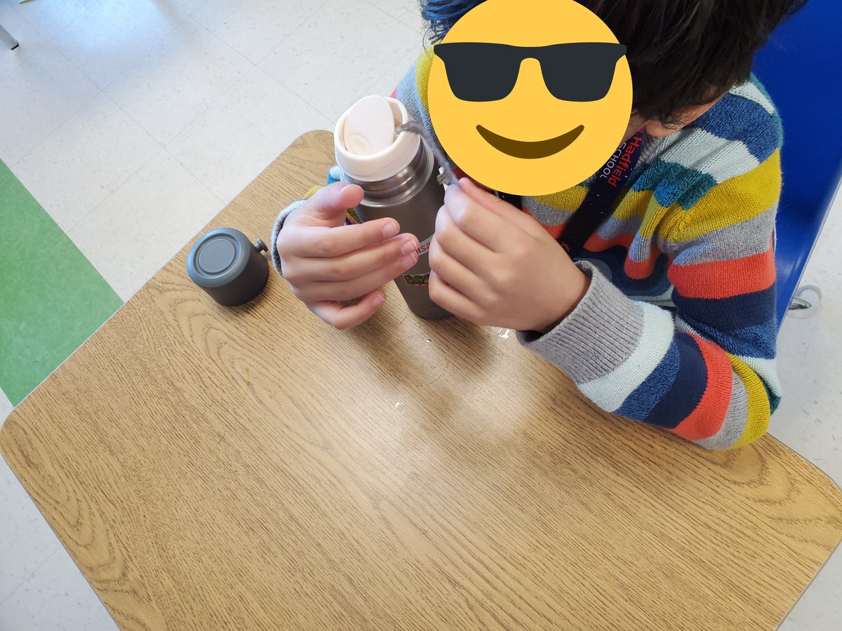 terilynnmonague's tweet photo. Today in grade 1 Science, we investigated a wasp nest! We saw some really cool things, but thought it smelled really bad! 🐝 @ChrisHadfieldSc @SCDSB_Schools https://t.co/leIuT12wk3