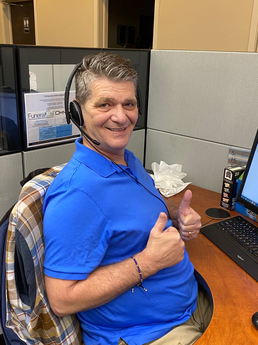 FuneralCall's tweet image. Happy #HumpDay from Andrew! You're halfway through the first week of November! 👍