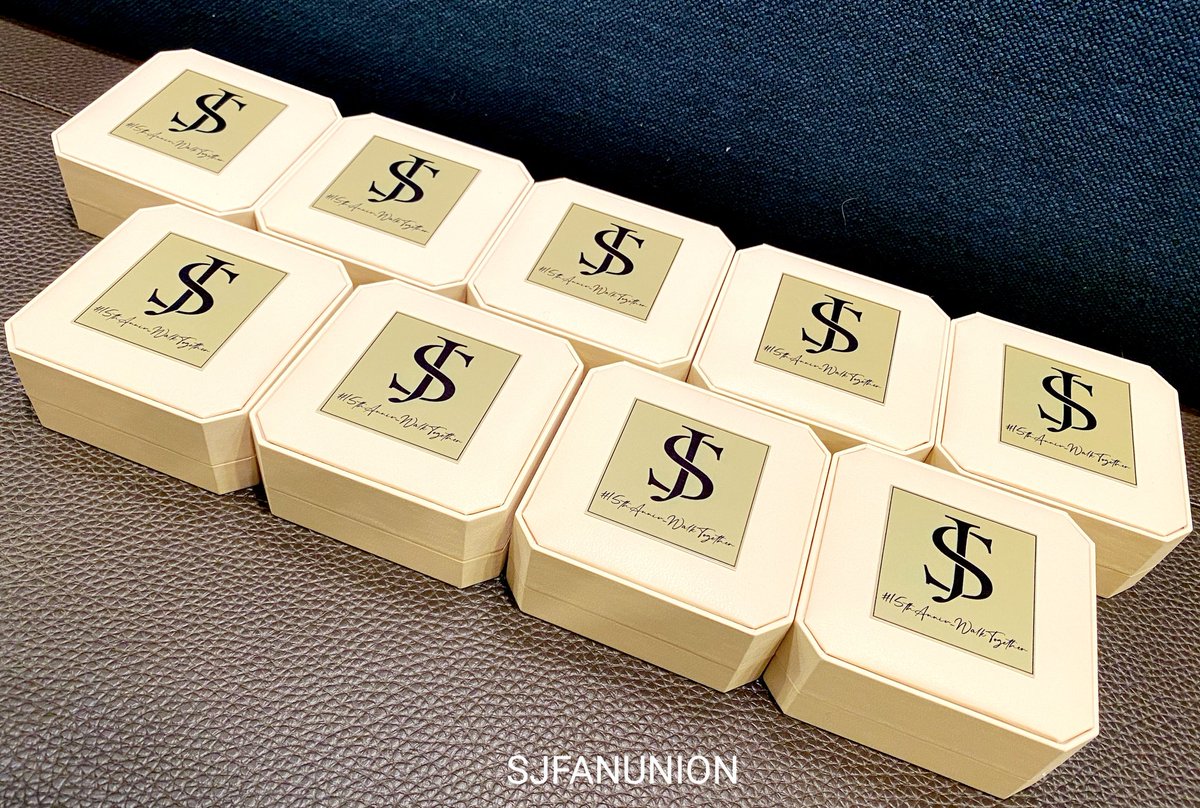 sjfanunion's tweet photo. 𝙋𝘼𝙍𝙏6. 슈주 우정 팔찌💍

15년 동안 함께 해줘서 고마운 슈주 우정 팔찌💍 악세사리를 하지 않는 멤버들을 위해 무난한 팔찌로 준비했으며 사이즈는 자유롭게 조절 가능합니다😊 15주년 축하해🎂

#슈주팬유니온 #슈주야_앞으로도_함께_걷자 #15thAnniv_WalkTogether #달려온15주년_손잡고걸을까 https://t.co/ikurGVxAun