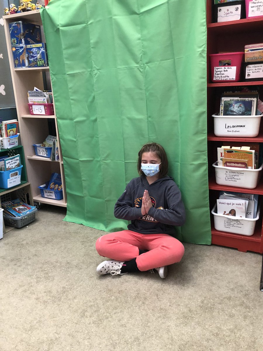 MadameJoubert's tweet photo. We’re starting to learn #GreenScreening today. Ss already have so many ideas of how they want to use it this year #Imagination @TILTHRCE @brilliant_labs @HRCE_NS https://t.co/SNXDFz1uXR