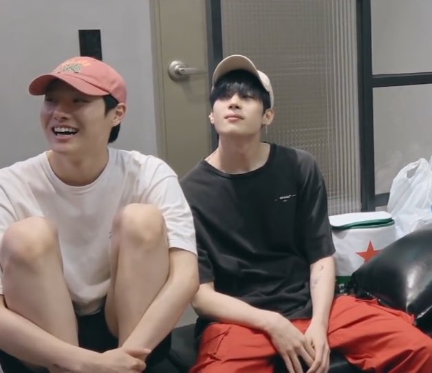 yoursmile224's tweet photo. อุแงงงงง คิดถึง🥺#โชฮัน𓃡𓃠 https://t.co/79gsqM9aAd