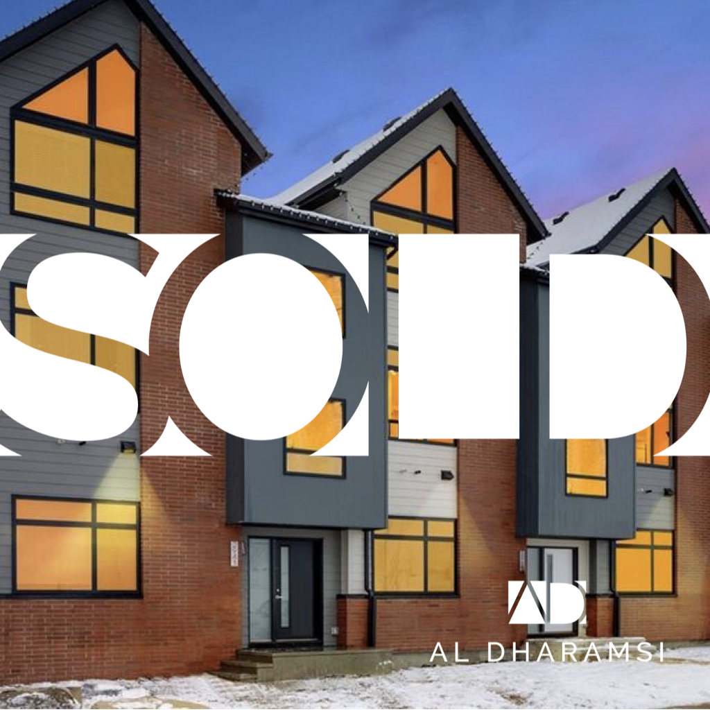 ALyycRealtor's tweet photo. //ππππ// Congrats to my buyer on his purchase of this fantastic townhouse in Sage Hill....#remax #remaxcompleterealty #yyc #yycre #yycrealestate #justsold #aldharamsi #realtorlife #calgaryrealtor #calgaryrealestate #yycrealtor #realtor #calgaryagent #house #sold #canada https://t.co/7SodxXp528