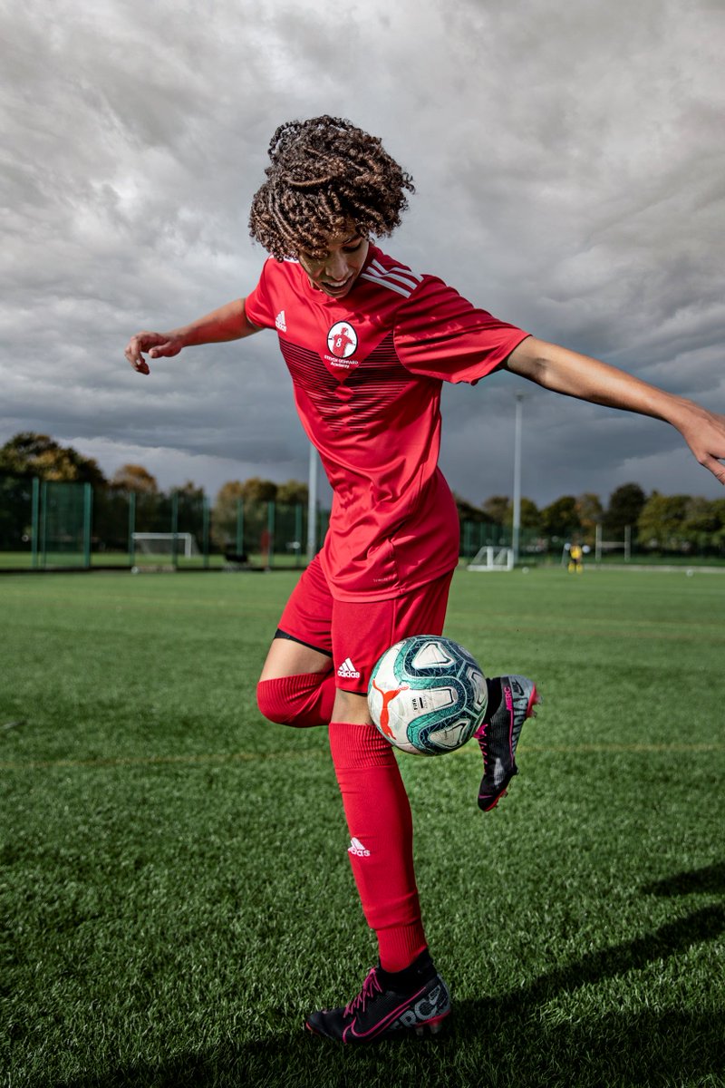 SGerrardAcademy's tweet photo. A New Era⚽
Introducing the brand-new home kit for the Steven Gerrard Academy.
#sgakitlaunch #football #homekit https://t.co/nULjBuGw9v