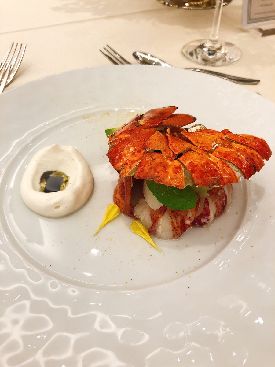 こましお ゆる自由人 昨日の結婚記念日ディナー 美味しかったあ けど めっちゃ飲みすぎたのだけ 反省 カクテルは今度から飲まないようにする 家まで頑張って連れて帰ってくれた夫ありがとう 結婚記念日 ヴィクトリアガーデン恵比寿