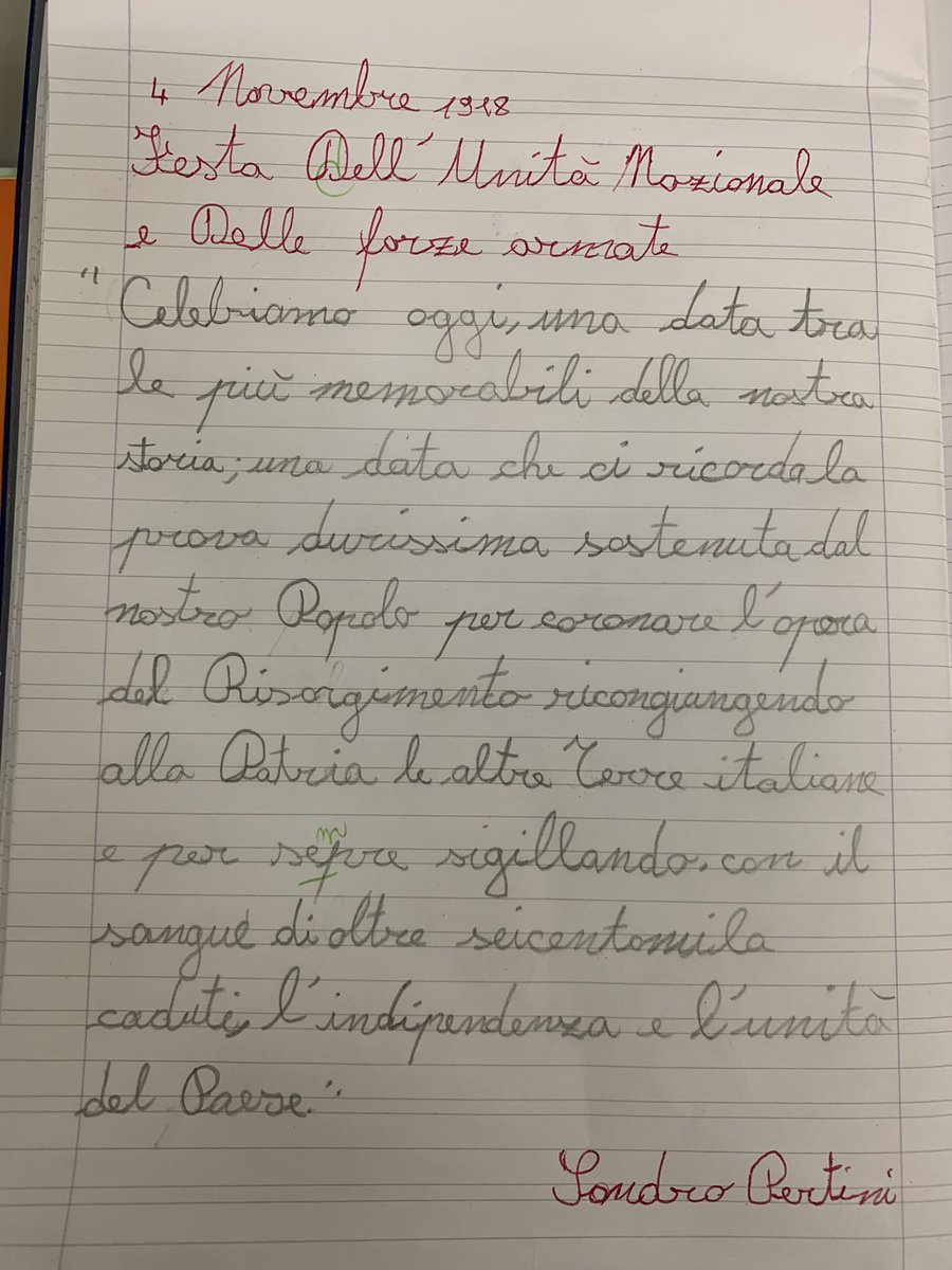 elisetta1979's tweet photo. Che nessun color prevalga.. bensì il tricolore ... 🇮🇹 IIIA primaria @IC_via_Dante 
💚🤍❤️ #4novembre #unitànazionale #festadelleforzearmate #ricorsivitàstoriche🍀 https://t.co/f5NoJNq7Fy
