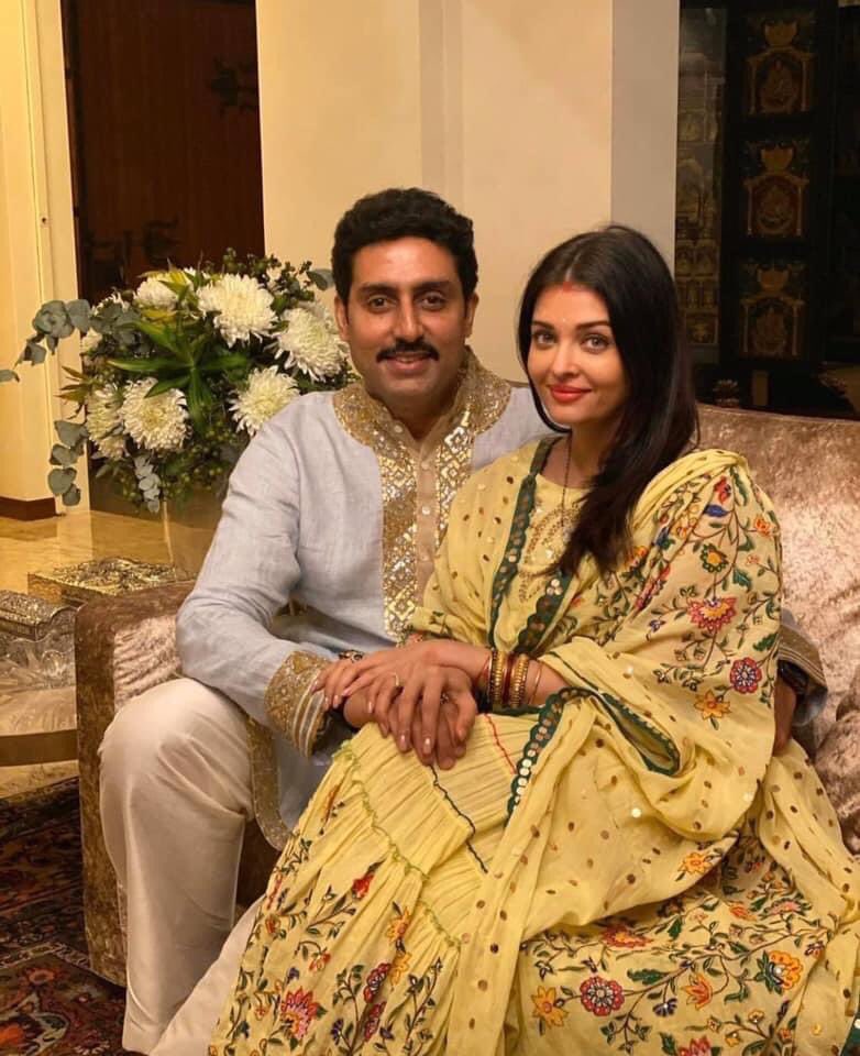 ReviewTurbine's tweet photo. Beautiful pictures of the bollywood couple #AishwaryaRaiBachchan &amp; #AbhishekBachchan😍❤️
#BollywoodStars #LikeForLikes #BollywoodCouple #ReviewTurbine https://t.co/i2BB7tiLQb