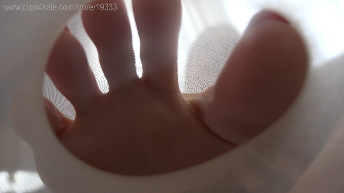 gsfcreator's tweet photo. Editing one of the hottest miniature-based clips ever made...
it will be up tomorrow night. can you guess who is the GODDESS starring on this one? :)
#giantess #shrinking #feet #toes #innylons https://t.co/I1DobH6rvJ