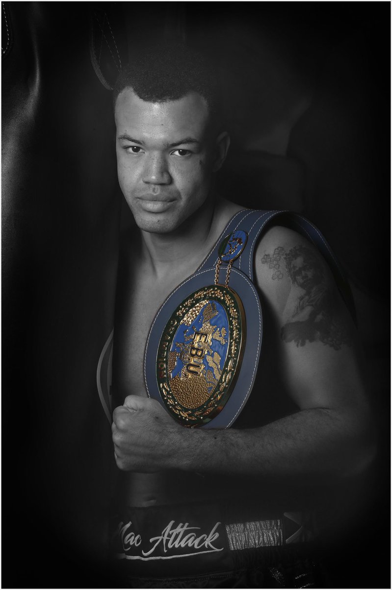 russellhugh1's tweet photo. Irelandโs newest EBU Champion Tommy McCarthy well don champ ๐ฅ #boxing #EBU #belfastboxers #matchroom https://t.co/twvht75Ku3