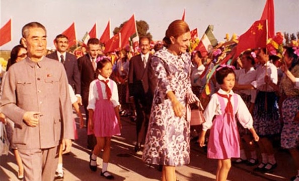 In 1972,  #ZhouEnlai welcomed  #FarahDiba in  #Beijing. What did he say? (An  #Election2020   break thread...)1/ #China  #Iran  #IranChina  #ChinaIran  #FarahPahlavi  #ColdWar  #CCP  #Iranian  #Pahlavi  #PahlaviStudies  #womeninhistory  #women  #history  #twitterstorians  #AcademicTwitter