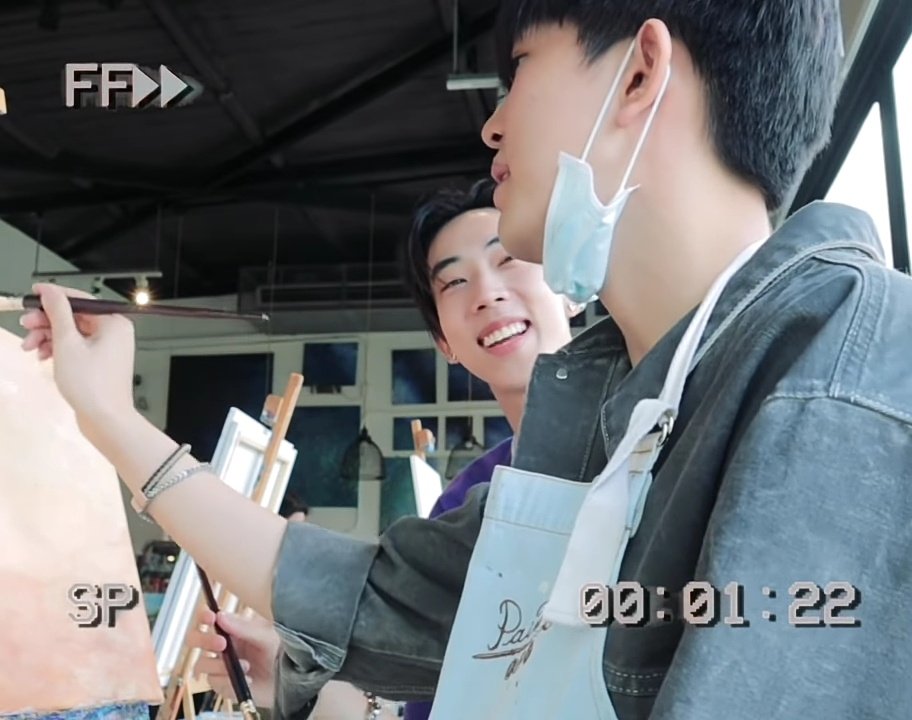 Save_G2G's tweet photo. ภาวนาให้เขาสบายดี​ ได้รับความรักและความอบอุ่นจากคนรอบข้างอยู่เสมอดูแลตัวเองดีๆนะ​🍀 รอยยิ้มของพวกเขาไม่ใช่รอยยิ้มที่สวยที่สุดแต่เป็นรอยยิ้มที่เราชอบและอยากให้มันอยู่บนใบหน้าพวกเขาเสมอ❤️ #saveG𓃠𓃱 https://t.co/7yS73SyOV5