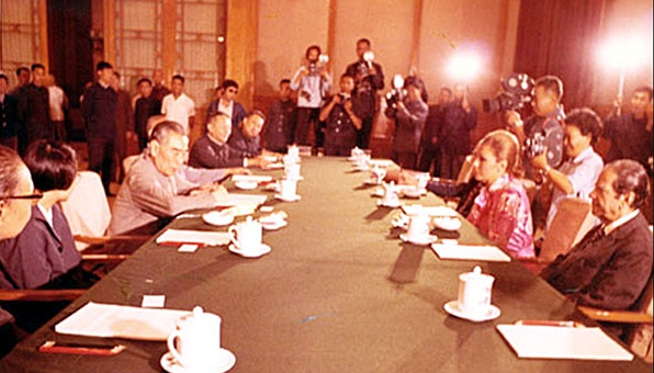 "Today we are glad to see that the traditional friendship between the  #Chinese and  #Iranian peoples have resumed on the basis of principles of mutual respect for sovereignty and territorial integrity, mutual non-aggression, non-interference, equality, mutual benefit..." 5/