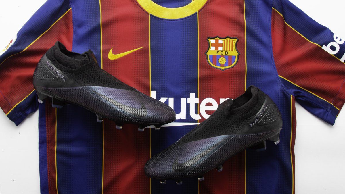 WrldSoccerShop's tweet image. ❗ #UCL Giveaway❗

Can you guess how many goals will Barcelona score against Dynamo Kyiv? We will pick 1 winner to win a pair of Phantom Visions (10)!

🚨Rules🚨
1. RT &amp;amp; Follow
2. Comment # of goals &amp;amp; tag two friends
3. Entries close at kickoff 

We will DM the winner on 11/5!