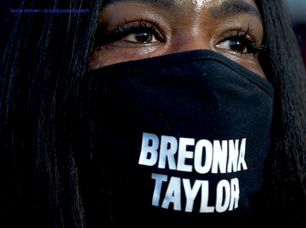 LaurieSkrivan's tweet image. Missouri elects @CoriBush, longtime Ferguson protester leader, activist and nurse as its first Black woman in Congress #Election2020