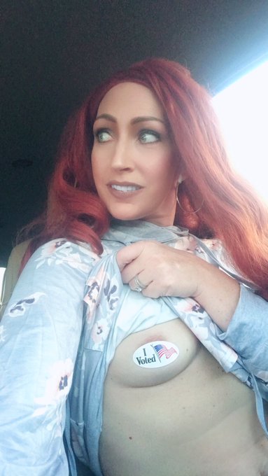 I was trying to take these pics yesterday and people kept walking by my car. 😂😂🤷&zwj;♀️🤷&zwj;♀️ https://t.co<a href="/tag/manyvids"class="tags"><span>#manyvids</span></a>