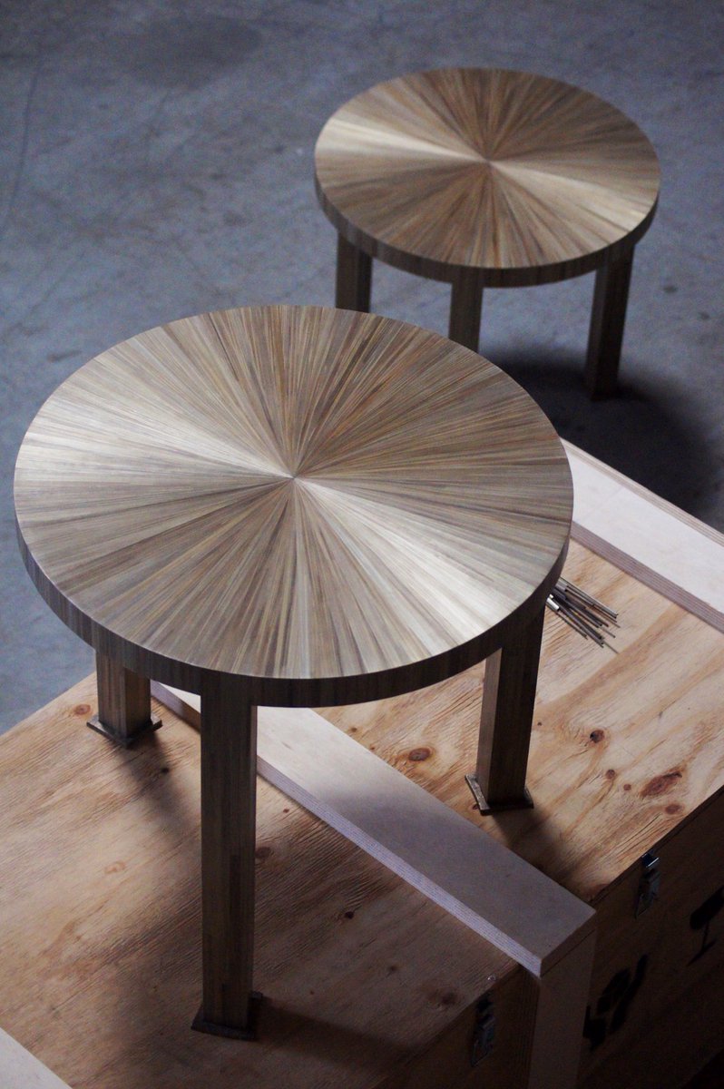 TheFrenchApt_LA's tweet image. Simplicity allied with luxury details; here is the true essence of elegance!
#castbronze 
#strawmarquetry 
#neutraltone
#sunburstpattern
#texture
#catchthelight

« Franck » side table by @studio_pierre_axel is ready to ship. Interested ? 

#interiordecor #luxury #furnituredesign