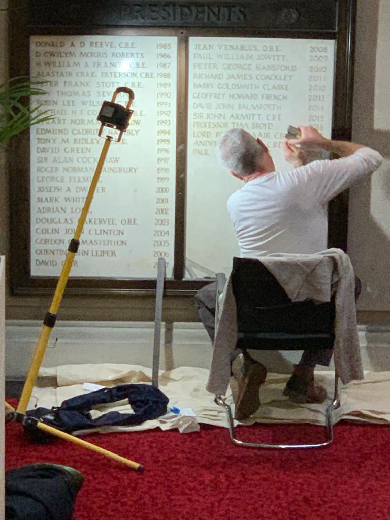 ICELibrary's tweet image. Carving the name of the 156th ICE President into stone at @OGGSVenue. @Rachel_Skinner #ICEaddress #ShapingZero ice.org.uk/events/ice-pre…