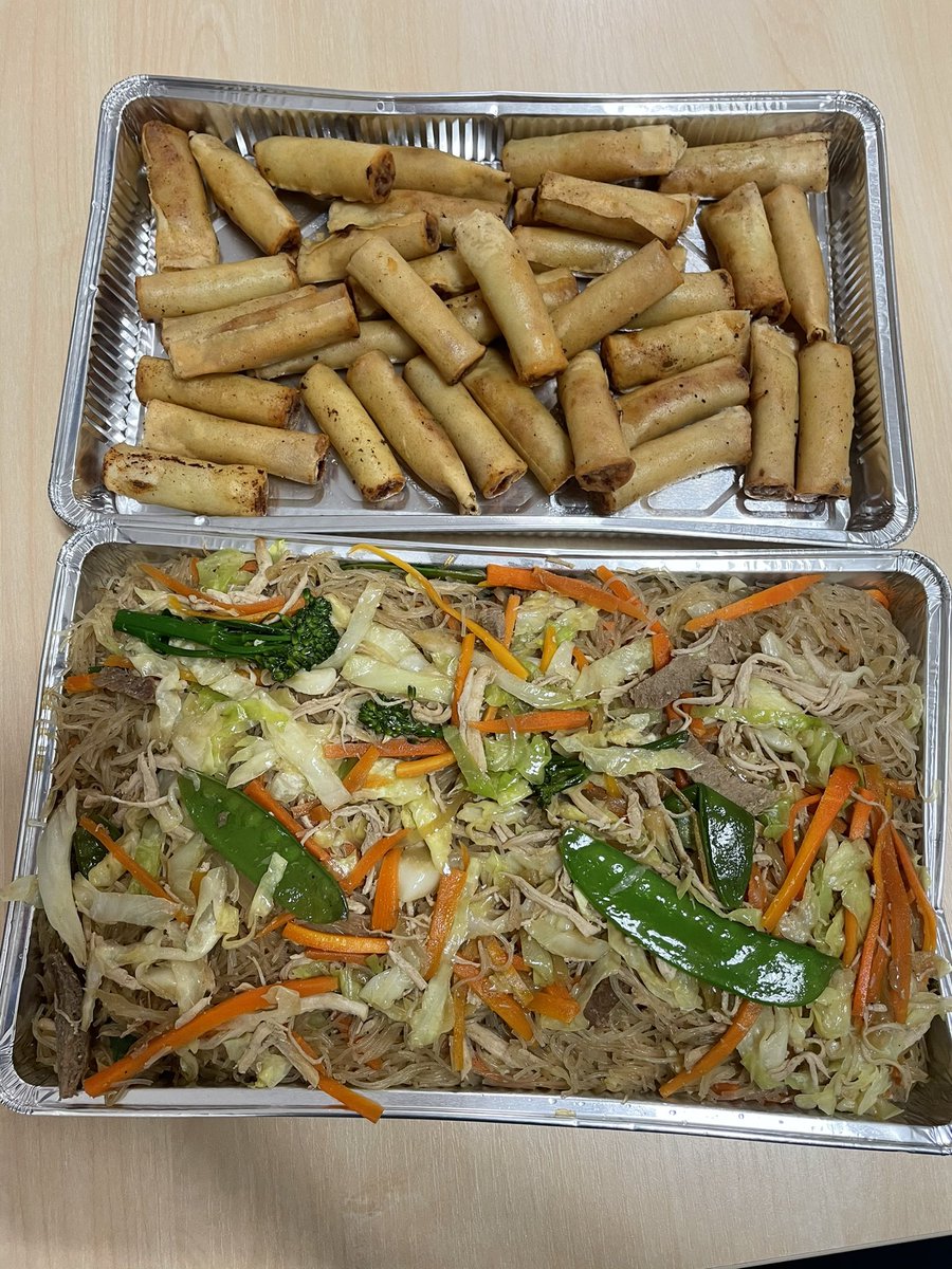 Always lovely to get positive feedback from students, even better when they bring in food to say thanks 😊 this was from a lovely TNA on a spoke placement #teamchurchill #teamharbour <a href="/Emily_RMN/">Emily Richardson</a>  <a href="/SarahHa27348545/">Sarah Hartley</a> <a href="/WeAreLSCFT/">Lancashire & South Cumbria NHS Foundation Trust</a>