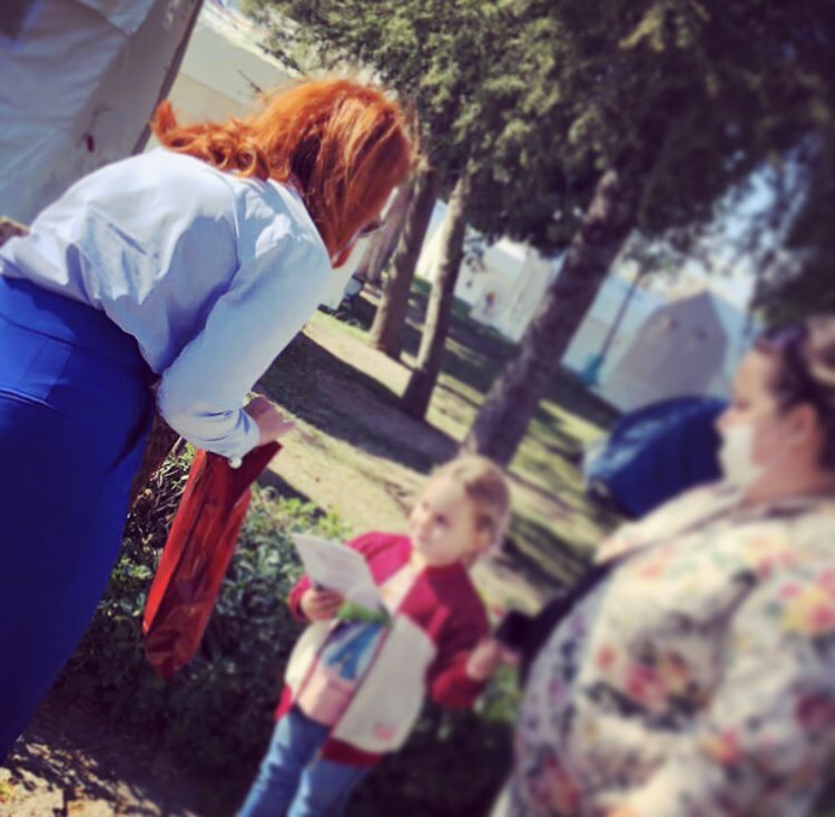 acelyabarutM's tweet photo. Bugün Mektebim Koleji POGEM uzmanları olarak İzmir’deki çadır kentleri ziyaret ettik. Biraz olsun onlara destek olabilmek ve psikolojik sağlamlık için psikososyal çalışmalarımıza başladık. 

@sozkokk @BanuGurun @SirinGuneyOzenc https://t.co/trpEtlKwhT