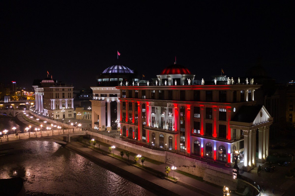 Bujar_O's tweet photo. Tonight our @MFA_MKD is lit in the colours representing the flags of France 🇫🇷 and Austria 🇦🇹.

With this symbolic gesture we would like to show our sympathy with the people from your countries and support for your governments in dealing with these despicable acts of terror. https://t.co/PAL0YvzrnG