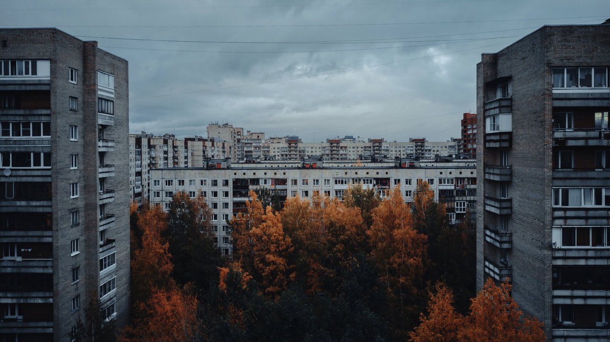 mogilatka's tweet photo. Атмосфера осени на окраинах Петербурга: https://t.co/Vunyzp43C3