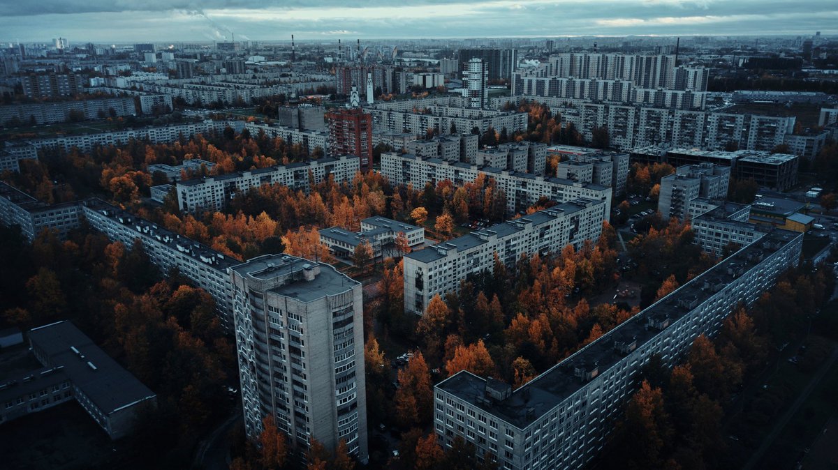 mogilatka's tweet photo. Атмосфера осени на окраинах Петербурга: https://t.co/Vunyzp43C3