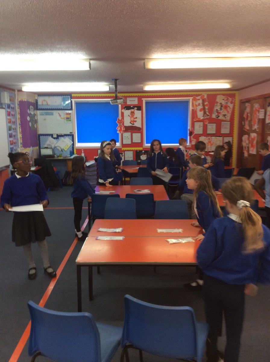 MrBryce20's tweet photo. Primary 3 have been learning about forces as part of our STEM topic. Today we looked at air resistance by dropping paper onto the floor and working out ways to make it fall faster. The most effective method was to scrunch the paper into a ball! @DanestoneP https://t.co/wZDhMtEQ2c