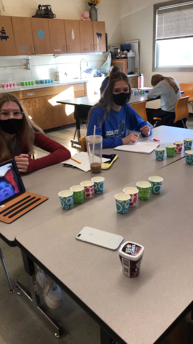 ffa_lemars's tweet photo. Our Ag Science 1 and Agronomy classes have been fulfilling the “doing to learn” portion of the motto with a variety of CDE stations and labs this week! https://t.co/pTTwnq51bm