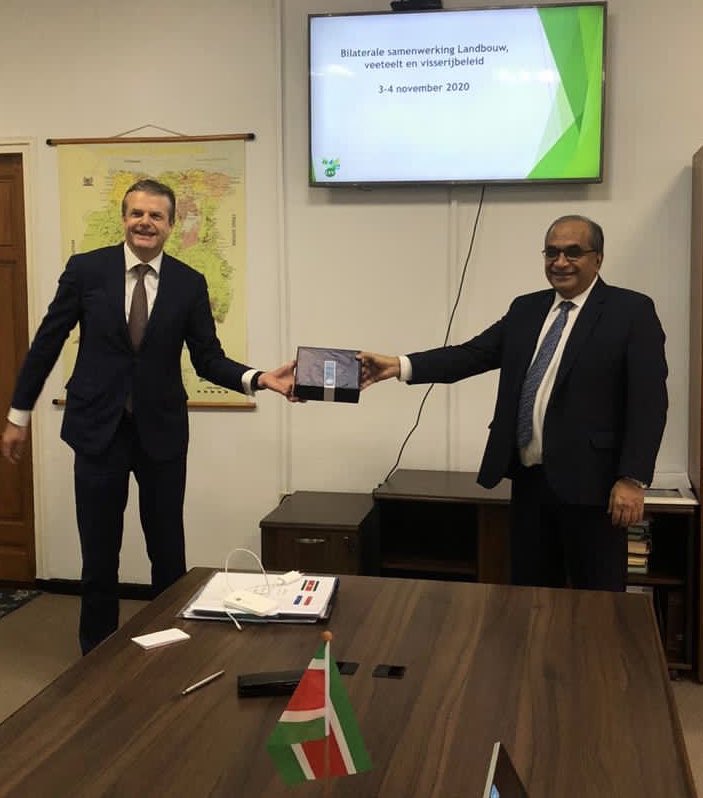 glandheer's tweet photo. Als onderdeel vd brede hoogambtelijke missie naar Suriname hebben de landbouwbesprekingen iav Minister Prahad Sewdien geleid tot een plan tbv verhoging vd duurzame voedselproductie in Suriname. https://t.co/MFIsLID84K