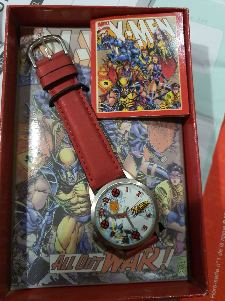 MuseumStorm's tweet photo. Incredible Marvel watch from 1993. I'm very proud to add it to the museum! #storm #xmen #marvel #watch https://t.co/ONXRLHmfke