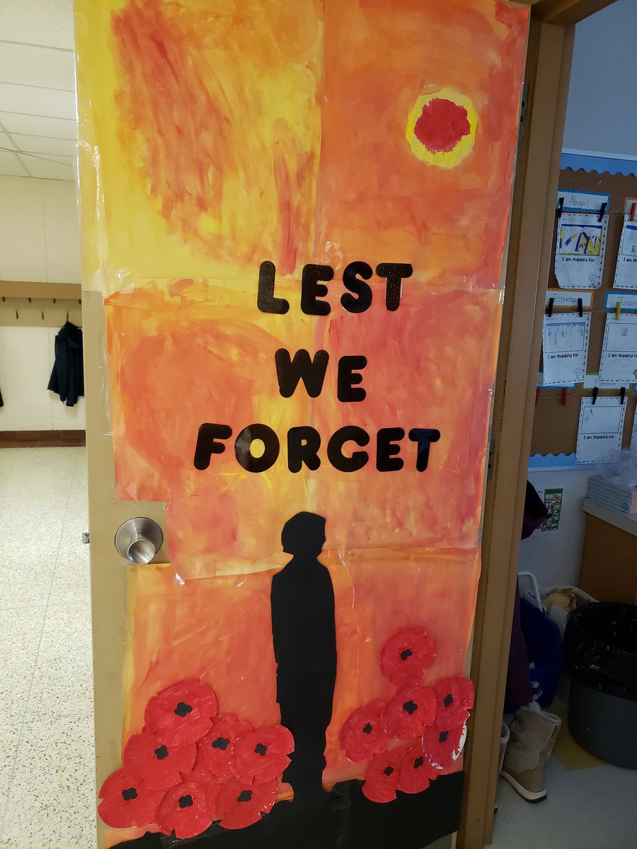 AComu03's tweet photo. Remembrance day in Kindergarten @OLOGGators https://t.co/ESd6CYNapT