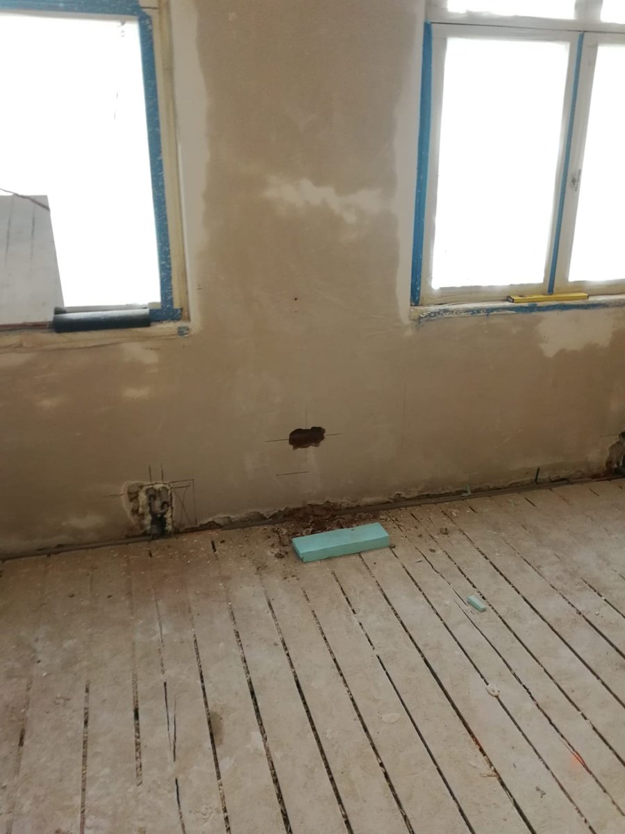 18/ The electrical plan has been executed in recent days. Initial works for power outlets, lighting, and switches have been made.