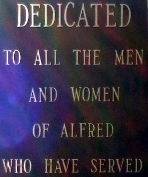 Small #veterans memorial areas in York County #Maine can be found along US-202. 

#VeteransDay #VeteransDay2020

ridearoundamerica.com/index.php/us-m…