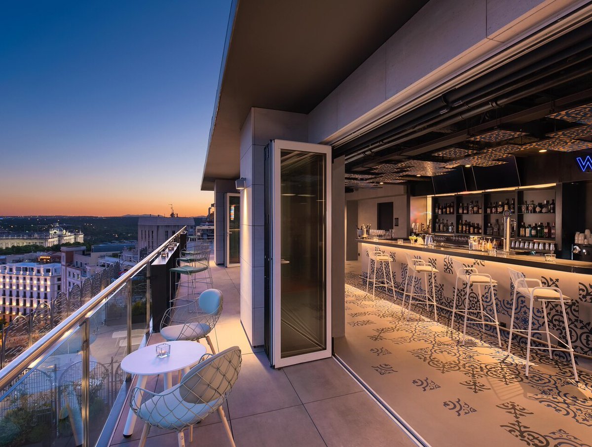 Best views in town✨
📍Aloft Madrid Gran Vía
Check it out ➡lnkd.in/dwQtkeH ⬅

#iSiMAR #interiordesign #wirefurniture #outdoorfurniture #designfurniture #ecodesign #sustainabledesign #outdoors #terrace #hospitality #hotel #Madrid