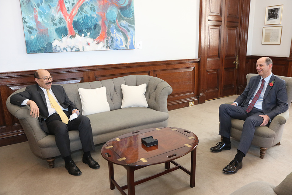 PhilipRBarton's tweet photo. Today @harshvshringla and I agreed that a strengthened UK-India partnership will be a force for good in the world. We will work together over the next decade to tackle global challenges, such as #climatechange and security. @JanThompsonFCDO @MEAIndia https://t.co/kJ6M6oZT8O