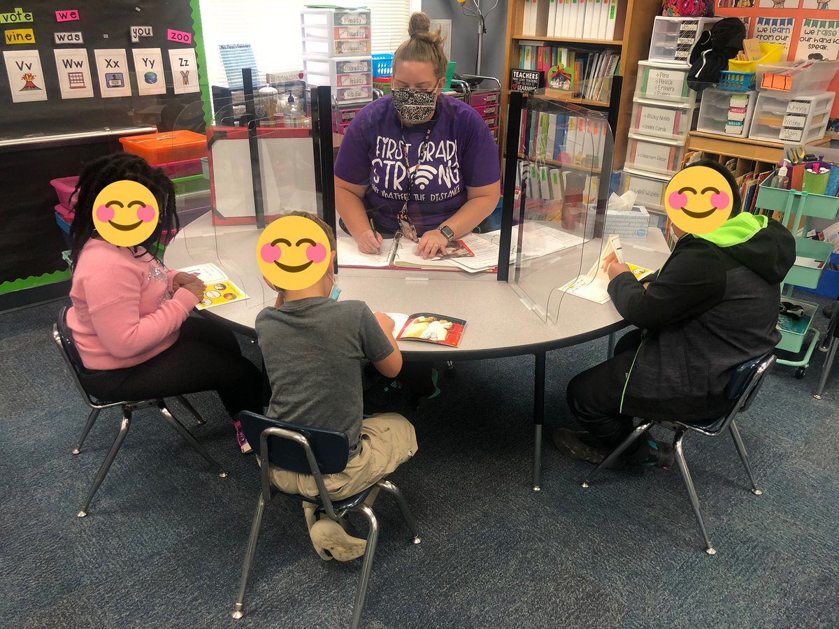 Nothing makes my heart happier than watching our teachers find ways to support their students with guided reading AND stay safe!! 🥰 @bri_perez16 <a href="/ShortElem/">ShortES</a> <a href="/audreybragg/">Audrey Bragg</a>