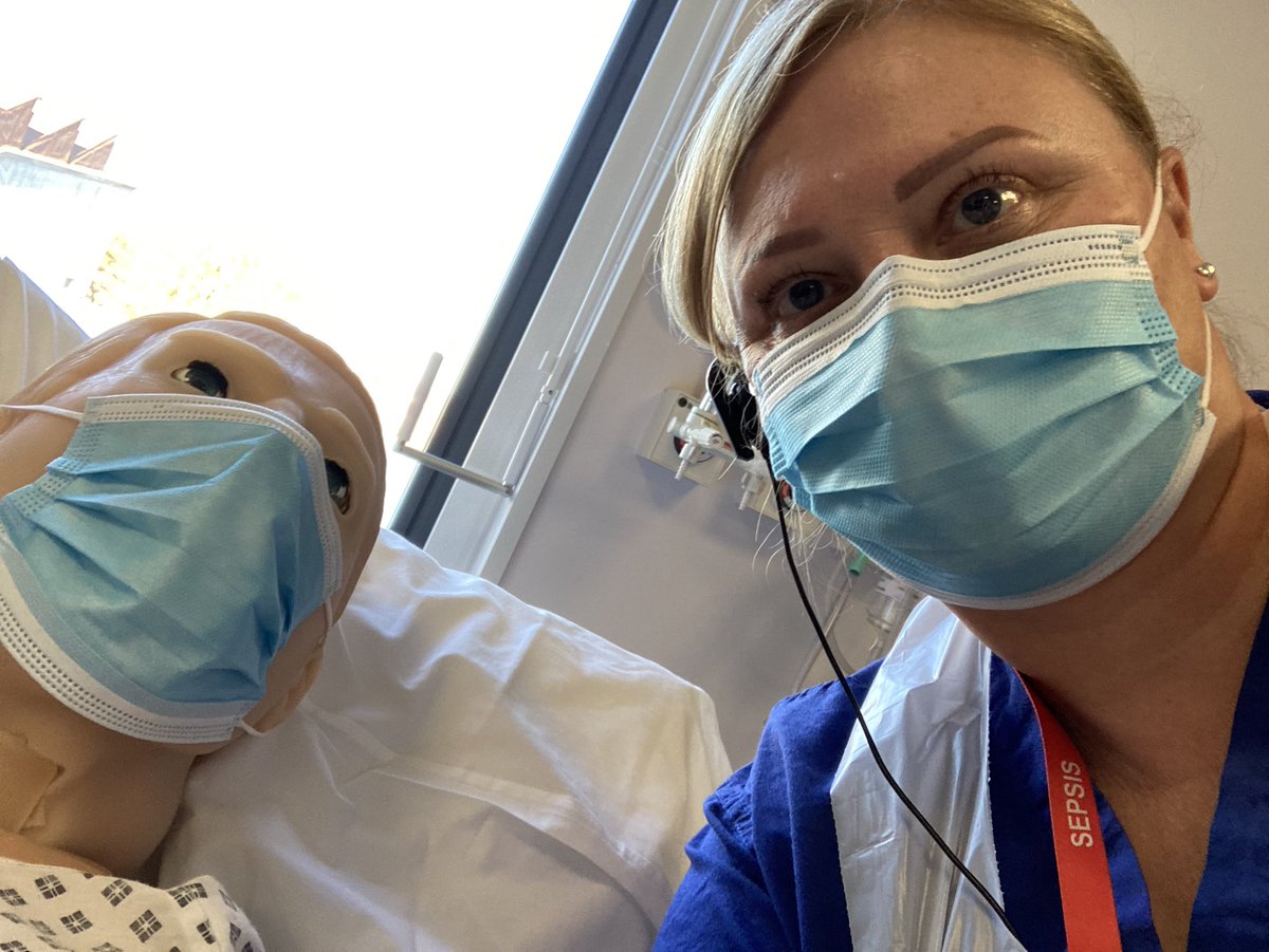 tjk18's tweet photo. A great day in the simulation suite with our FY1 &amp; FY2 Drs in their HAART training. Great engagement and learning by all. Great faculty too 👍 @MedEdSouthend https://t.co/bFYGDNy9rU