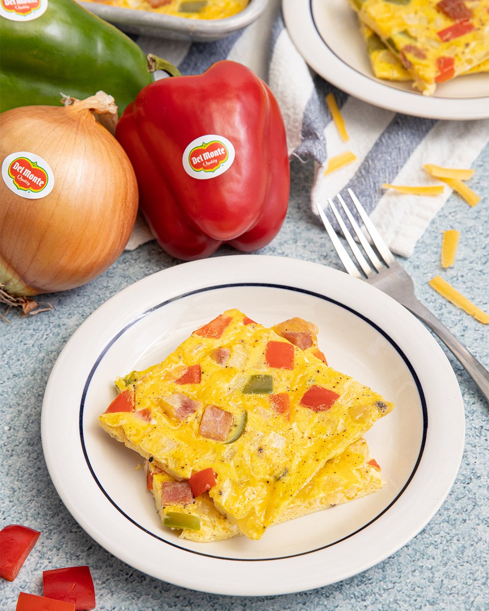 DelMonteFresh's tweet photo. Tired of the usual scrambled eggs? Whisk up something new this morning &amp; try our Sheet Pan Ham &amp; Pepper Scramble 🍳 Check out the full recipe here https://t.co/GUJqWXHy0A 

#DMFP #breakfast #breakfastscramble #breakfastfood #thekitchn #huffposttaste #foodgawker #tastemade https://t.co/WqBKI6ncHm