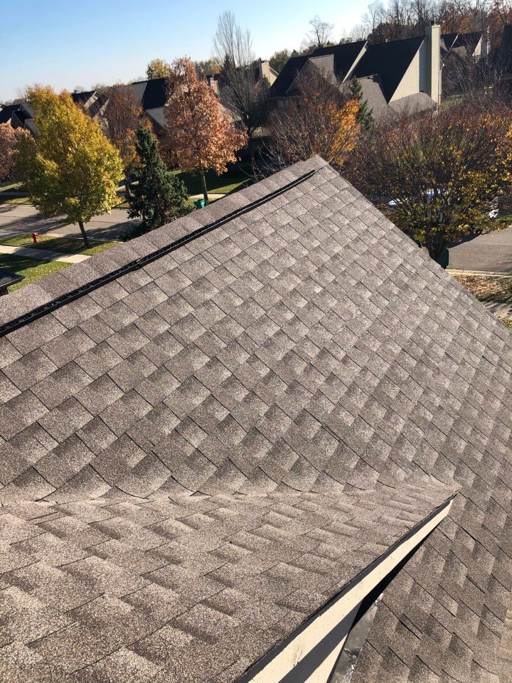 BigelowBethany's tweet photo. New roof and beautiful #autumn colors! #design #designer #builders #construction #renovation #architecture #roofing #work #rooftop #outdoor #siding @CertainTeed #wednesdaythought #metrodetroit #Michigan https://t.co/hH9bDICibS