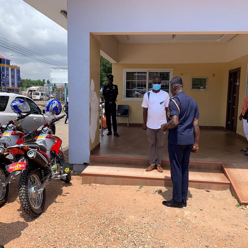 NppNorth's tweet image. Hon. Fuseini Issah donates motorcycles to the Tesano Divisional Commander in order to facilitate their activities before, during and after election 2020.

#4More4Nana
#4More4Fuseini
#1Touch
#4MoreToDoMore4You