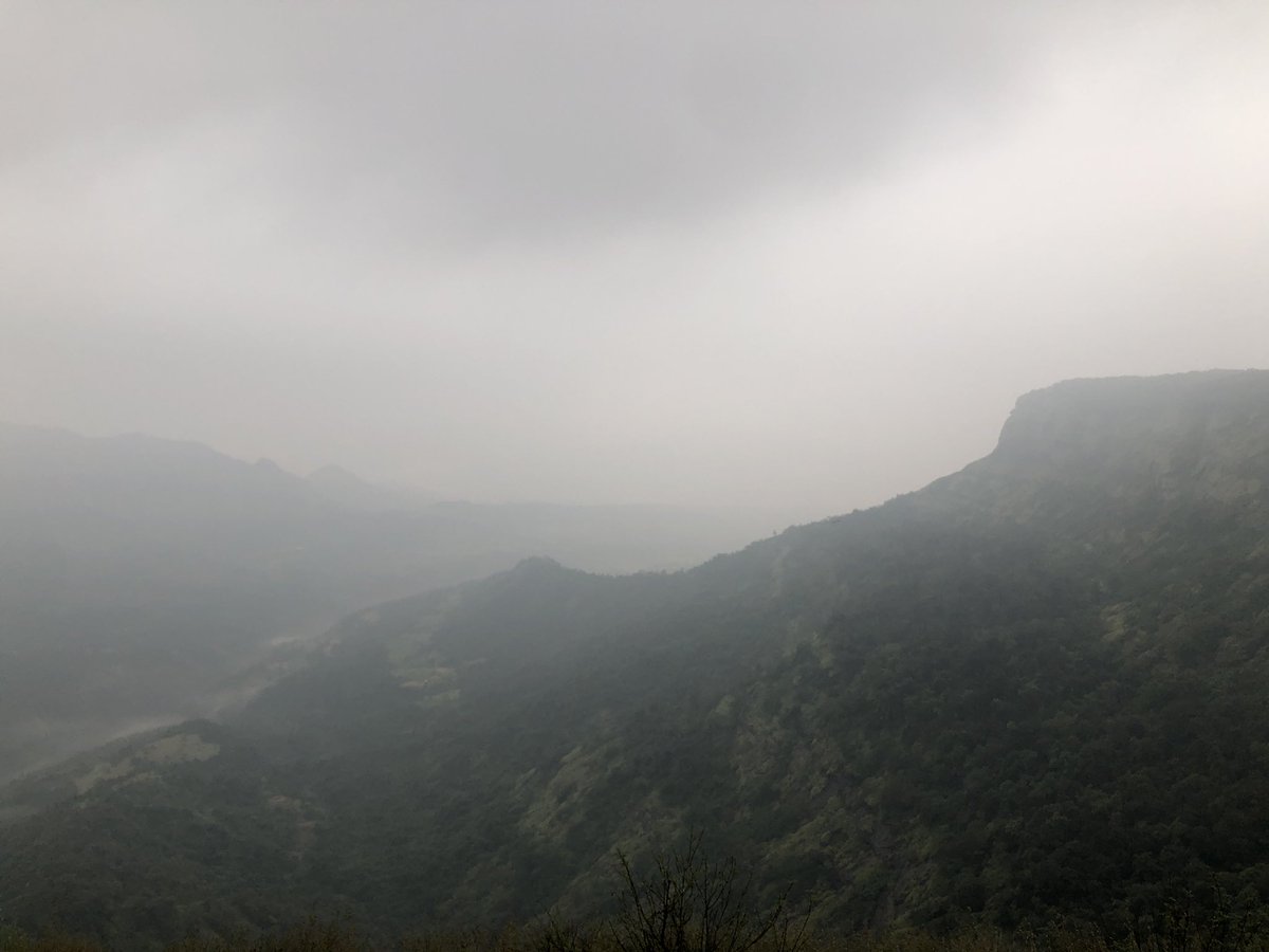 I went to the Alexander point, 15 mins walk from the hotel. Very serene, though didn’t see sunrise  as it was bit cloudy, views were still great (lucky to see next day though)  #Matheran  #Mumbai (7)
