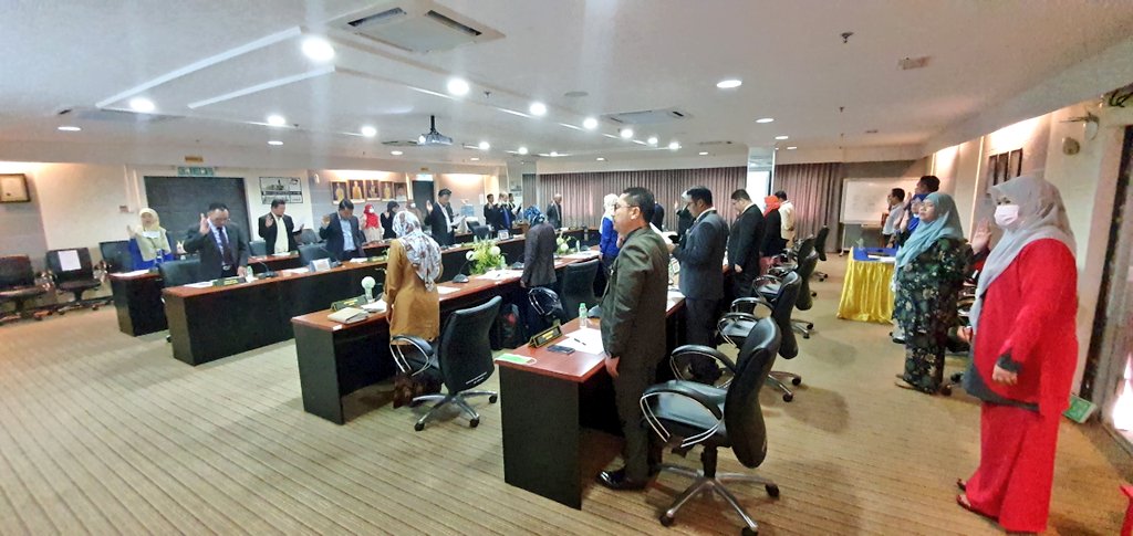 JKRTerengganu's tweet photo. Sesi Ikrar Integriti JKR Terengganu https://t.co/jVDlMlxyDa