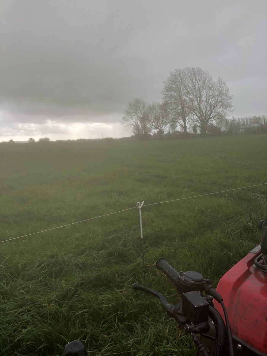 Splitting rocks they said - splitting weather I said - splitting paddocks autumn 2020