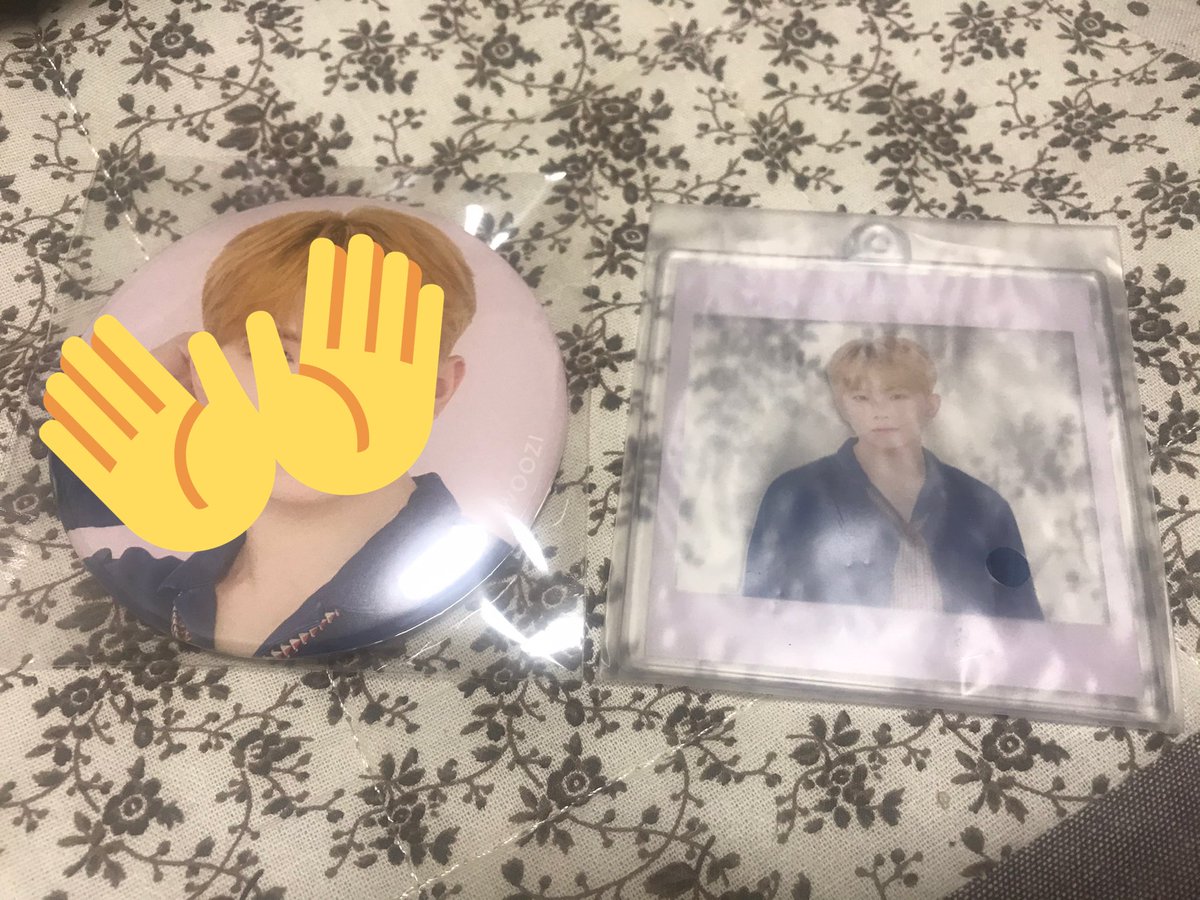 AxJunCheol's tweet photo. @o_l7__ 検索から失礼致します。ウジのキーホルダーを所持しております。ジュンのキーホルダーと交換していただけないでしょうか？郵送希望です。ご検討よろしくお願い致します。 https://t.co/Je3EX0obIv