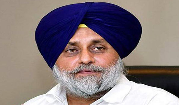 Sukhbir:Centre should not victimise Punjab ryots for protesting against central agri-laws
#ShiromaniAkaliDal
#SukhbirSinghBadal
#VictimiseFarmers
#CentralAgriculturalMarketing
#Punjab https://t.co/tToe3DF5NK