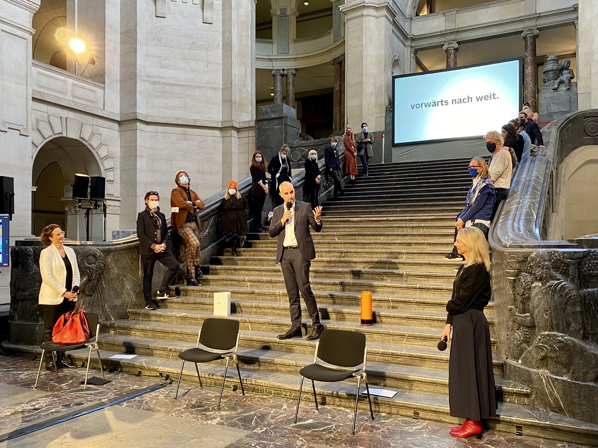 Ich gratuliere der Kulturhauptstadt Europas 2025 <a href="/Stadt_Chemnitz/">Stadt Chemnitz</a>. Leider hat <a href="/hannover/">Stadt Hannover</a> den Titel nicht geholt. Auch wenn ich enttäuscht bin, fühle ich mich reich beschenkt. Danke an alle, die an der Bewerbung mitgewirkt haben. Wir haben wirklich alles gegeben.✊ @2025hannover