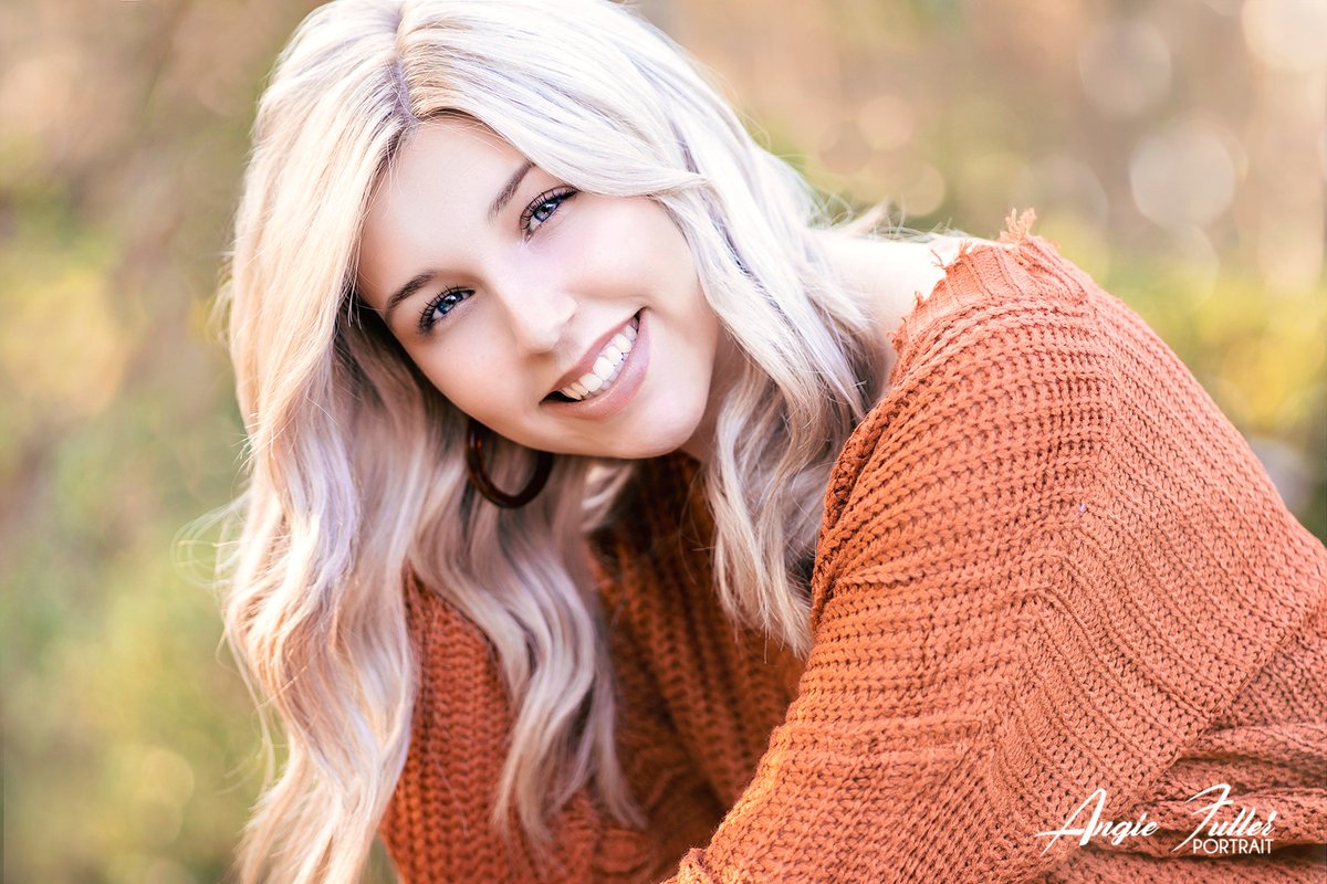 afullerportrait's tweet photo. Sneak peek from Kennedy's senior portrait session!! Kennedy is part of our '21 Model Crew, and it was so much fun being able to spend a little more time with her during her senior ession!
#seniormodels #model #VHS #portrait #fashion #highschoolseniors #Classof21 https://t.co/EK0fz73qPB