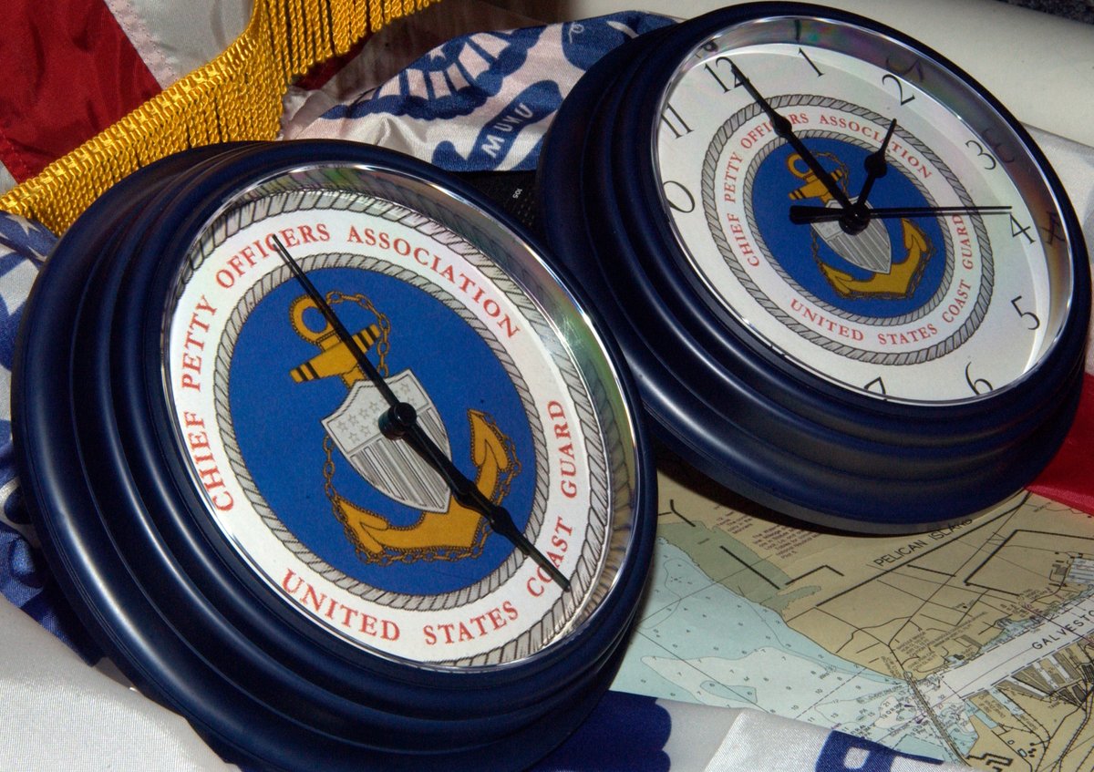 US_TRANSCOM's tweet photo. Don't forget, Daylight Saving Time ends tomorrow morning at 2:00 AM.
#DidYouKnow, the practice of #DST advances clocks during the summer months. It causes us to lose an hour for one day, but, and allows us to experience more daylight in the evening. #DST2020 #TogetherWeDeliver https://t.co/f2TOmvfJaI