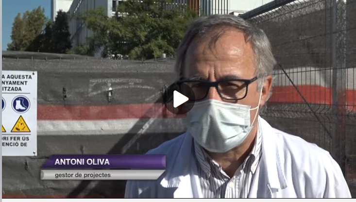 ConsorciCSI's tweet photo. Antoni Oliva, gestor de projectes del @consorcsanitari, explica a @etvllobregat l'evolució de les obres del nou #edificipolivalent que permetrà incrementar la capacitat de llits de crítics 👉https://t.co/mPZ1bSiXHc (min. 05:11) #HospitalMoisèsBroggi @salutcat https://t.co/aLJ87LqXtH