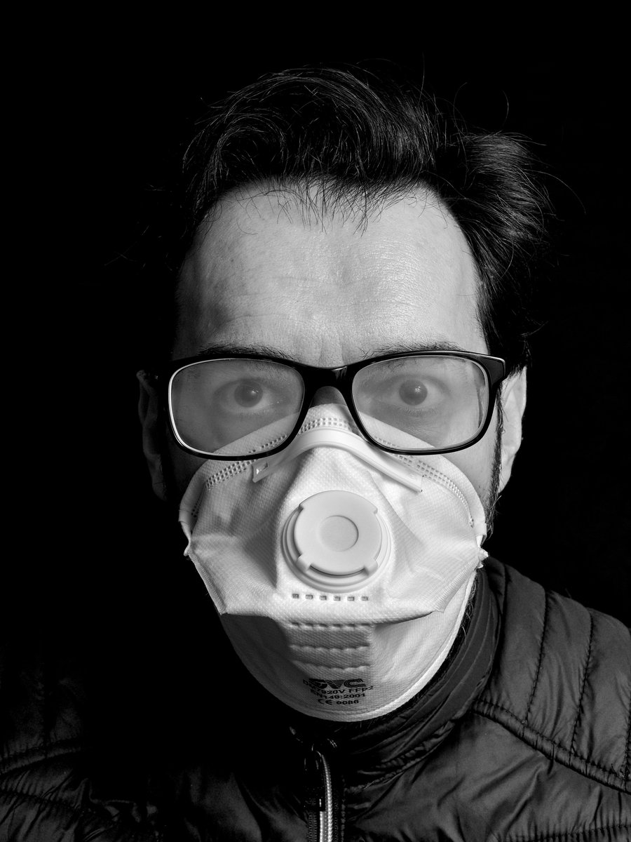elixpharma's tweet photo. Bye bye gafas 👓 !!!! ¿Tu también has dicho adiós a las gafas por el molesto empeñamiento contínuo con la mascarilla 😷? nuevo post https://t.co/5RWckmJnms

#mascarilla #mascarillas #semeempañanlasgafas #nomasgafasempañadas #lentillas #soluciónoftálmica #saludocular #oftalmología https://t.co/tpzEraUpuz